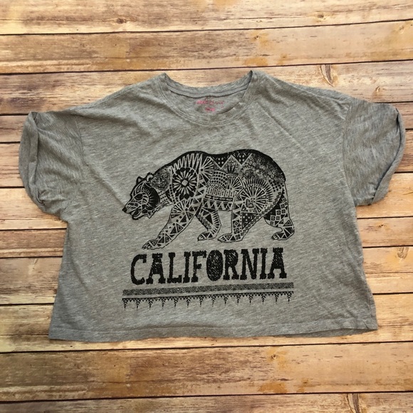 Rebellious One Tops - 3 for $20 💥  Rebellious One Juniors Semi Cropped Top